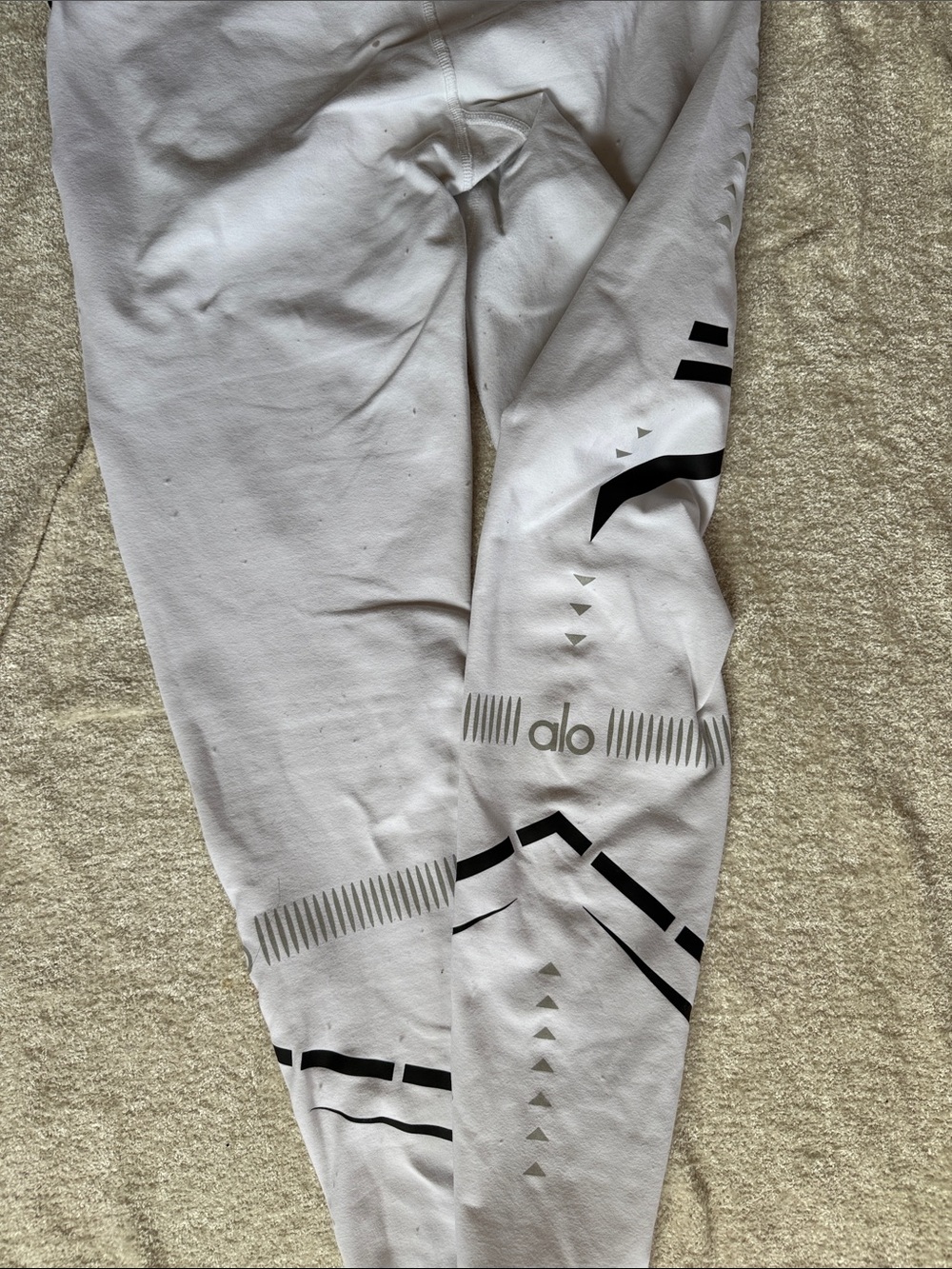 ALO Yoga White Leggings with Black Graphic Accents - Picture 3 of 4